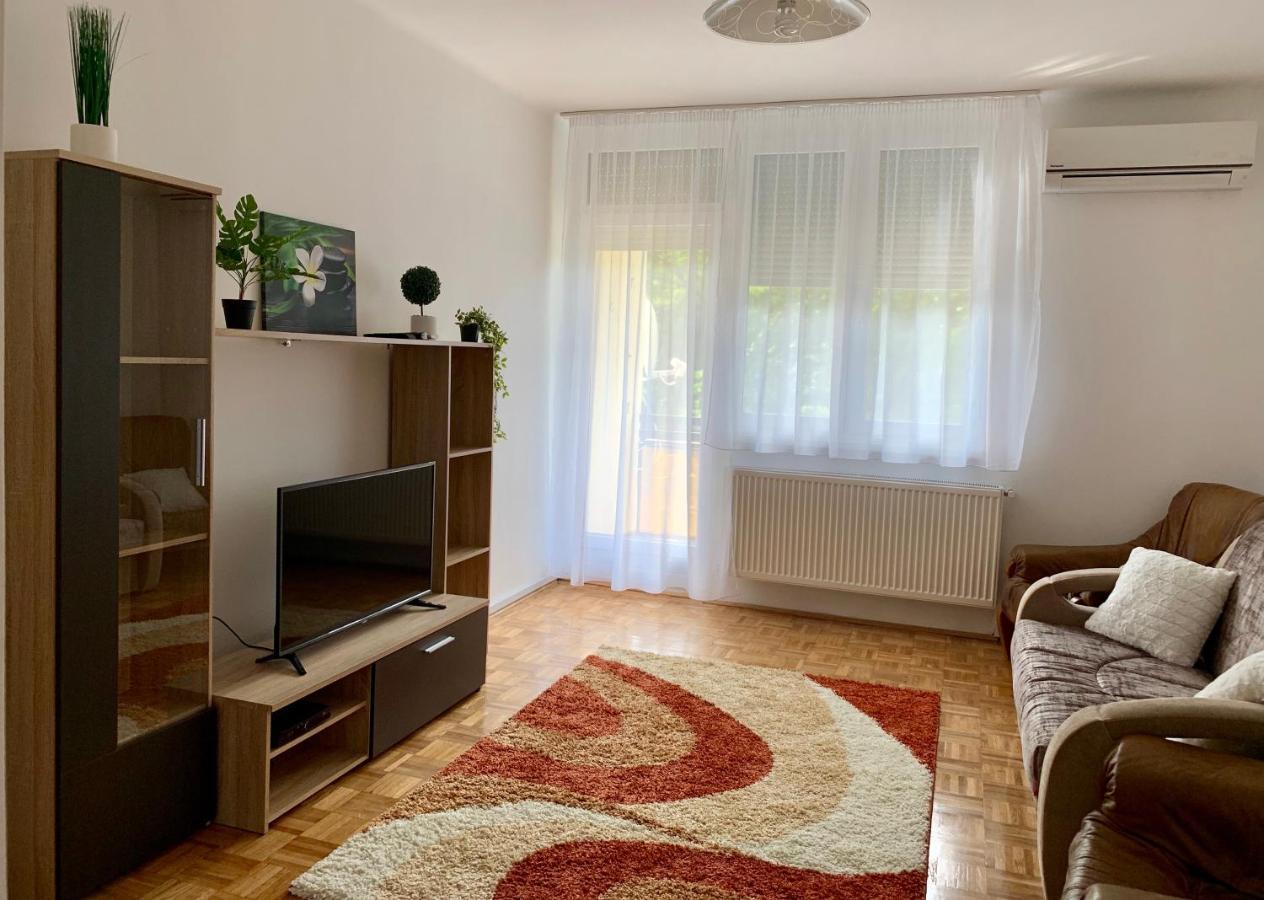 Anita Apartman Гайдусобосло Екстер'єр фото